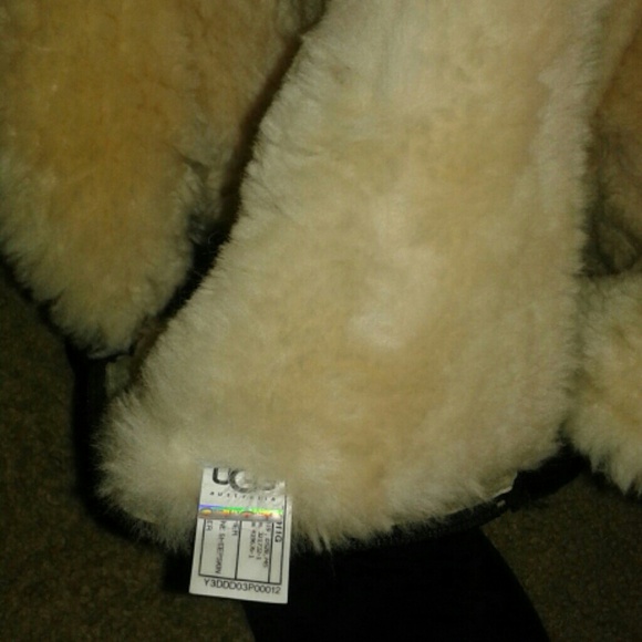 Authentic Ugg Retro Cargo - Picture 3 of 4