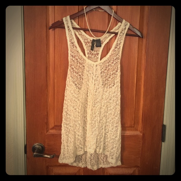 💋Host pick Lace cream colored racer back tank top