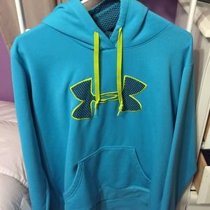 Under Armor athletic sweatshirt