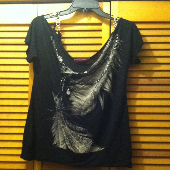 Black Feather design Top