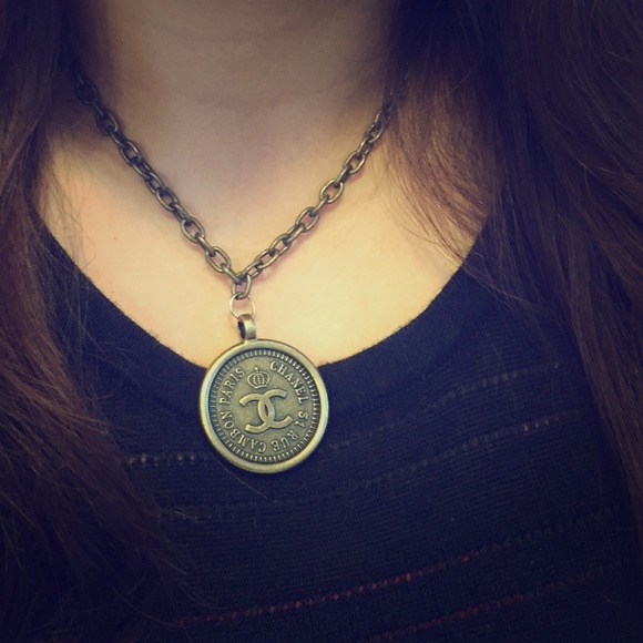 CHANEL Jewelry - Chanel 31 Rue Cambon Medallion pendant
