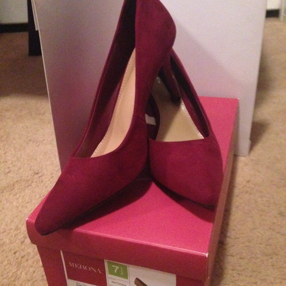 Dress shoe - Picture 1 of 2