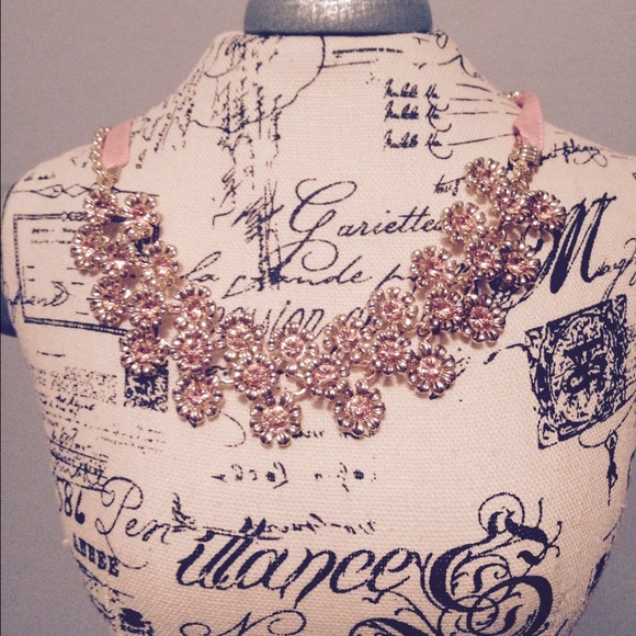 Stunning necklace - Picture 1 of 2