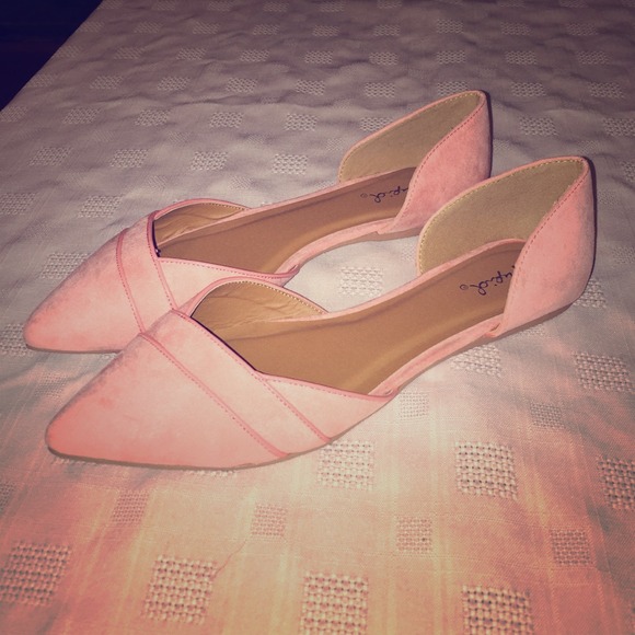 🔥NWOT Pink/peach salmon colored suede feel flats