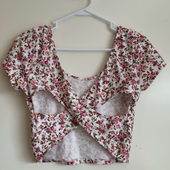 Floral cropped top