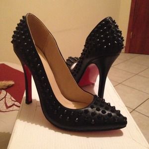 Inspired on Christian louboutin