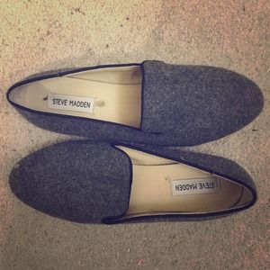 Steve Madden grey loafers