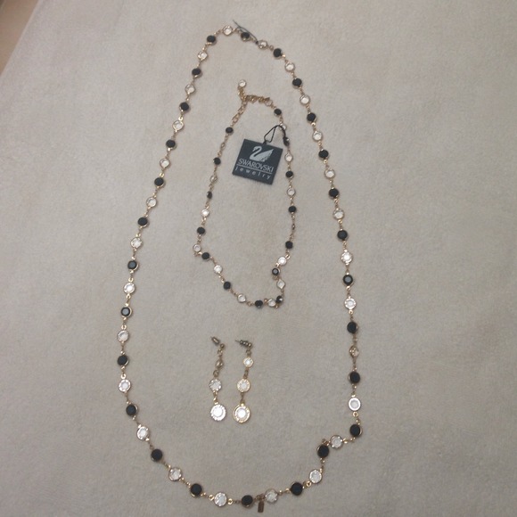 Swarovski crystal necklace and earrings