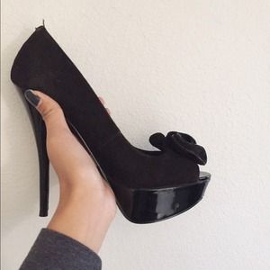 Very Rare Bakers Heels!