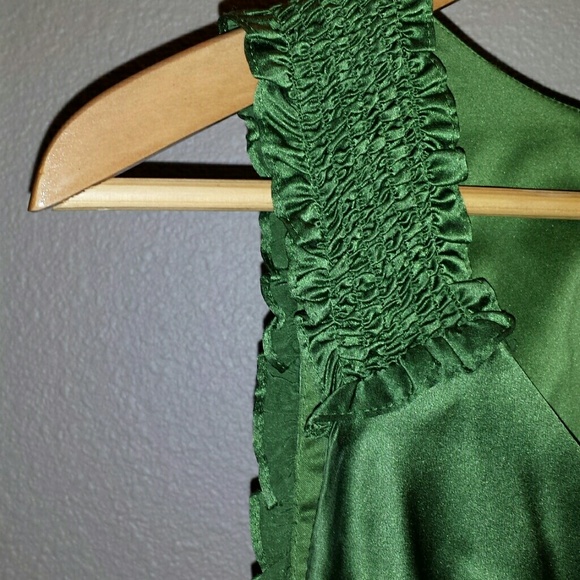 Green BCBG silk top - Picture 3 of 4
