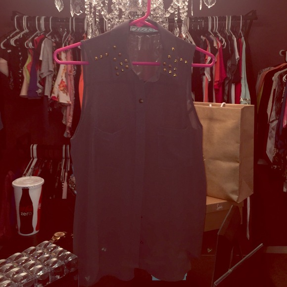 Chloe K Sleeveless Button! Studded Collar!
