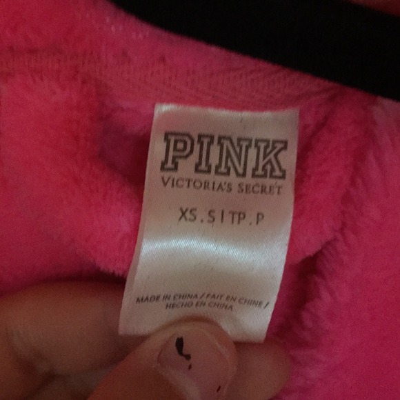 VS Pink robe - Picture 3 of 3