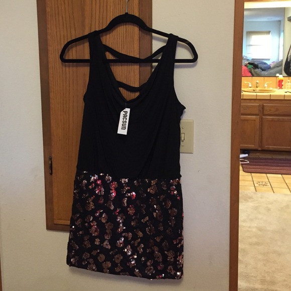 Black and sequin dress - Picture 1 of 3