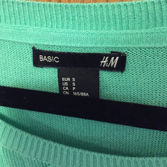 Mint green sweater - Picture 2 of 2