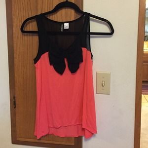 Bow pink coral tank