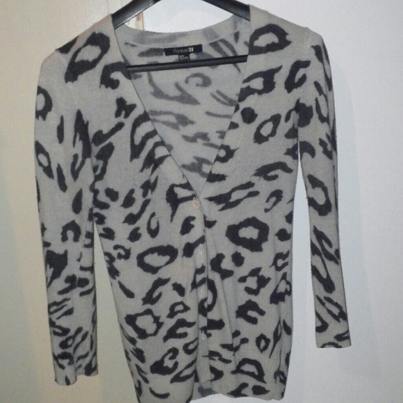 💚Traded💚Cheetah print cardigan - Picture 2 of 2