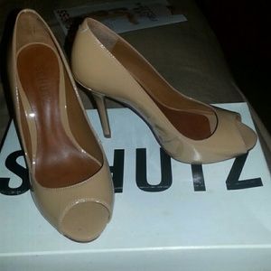 ?? Super Girly Schutz nude shoes??