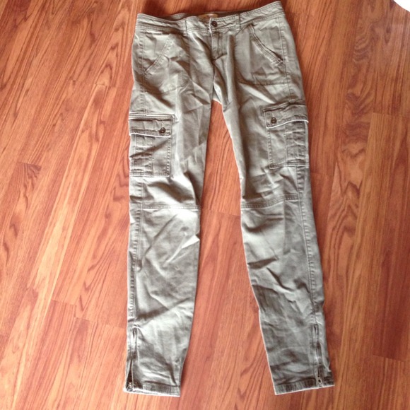 👖💚NWOT Cargo Army Pants
