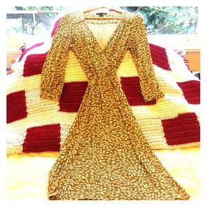 💫SPRING SALE💫🌿Green Leaf Jersey Wrap Dress🍃