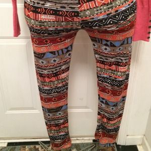 Aztec leggings NWOT