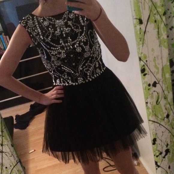 prom/homecoming/formal dress - Picture 2 of 3