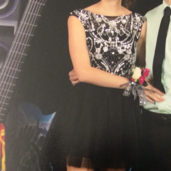 prom/homecoming/formal dress - Picture 3 of 3