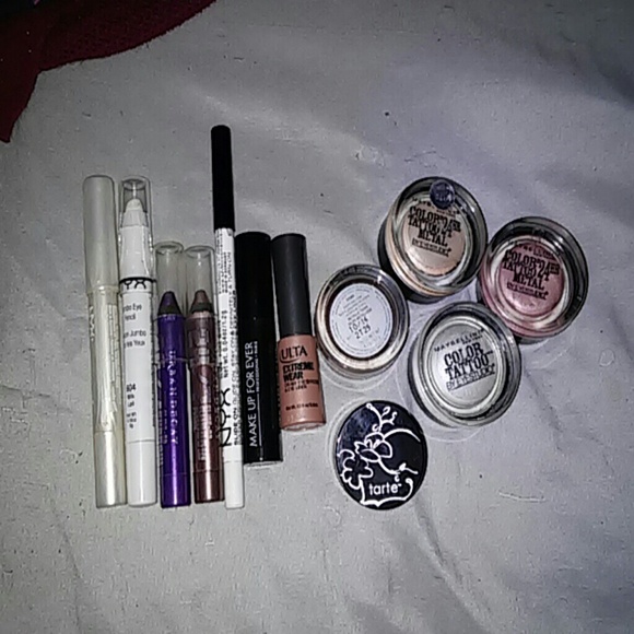 Bundle for @emmabecerra