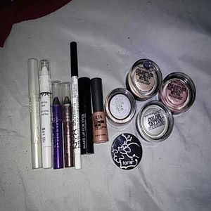 Bundle for @emmabecerra