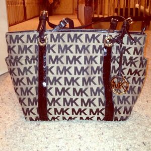 Micheal Kors Handbag
