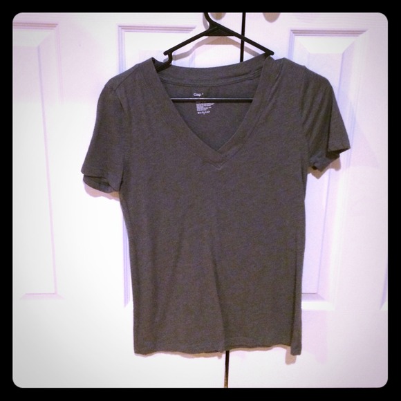 Gray shirt sleeve shirt!