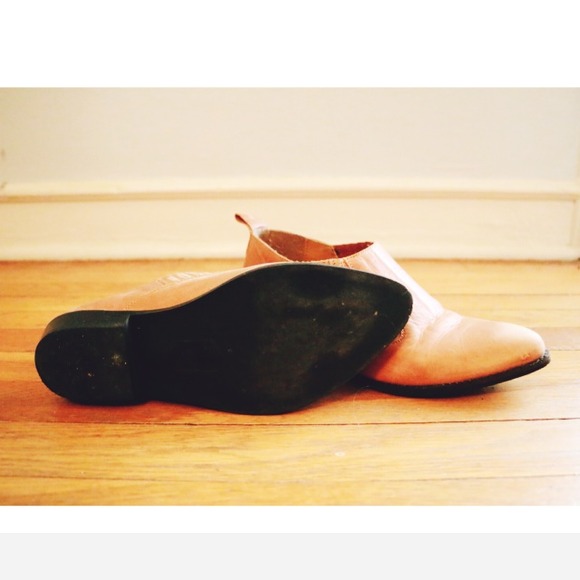 Ecote/ Urban Outfitters Tan Booties - Picture 2 of 4