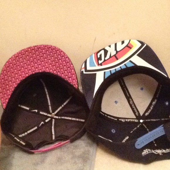 SOLD An OKC Thunder hat and a Kevin Durant hat. - Picture 2 of 4