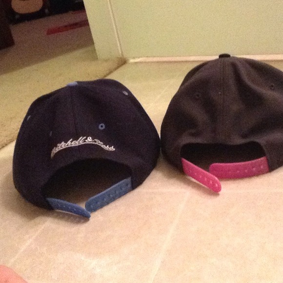 SOLD An OKC Thunder hat and a Kevin Durant hat. - Picture 4 of 4