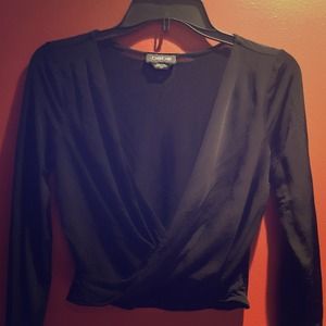 💔SOLD in Bundle!!! Bebe black twisted crop top