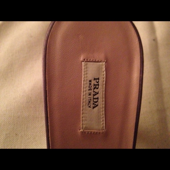 Prada lavender kitten heels - Picture 2 of 4