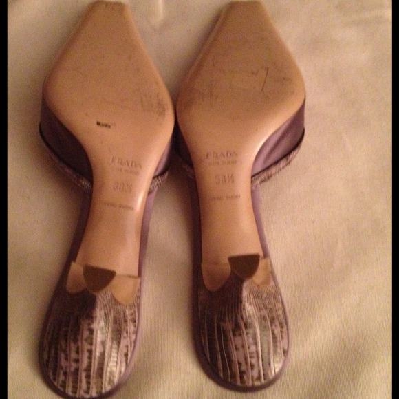 Prada lavender kitten heels - Picture 4 of 4