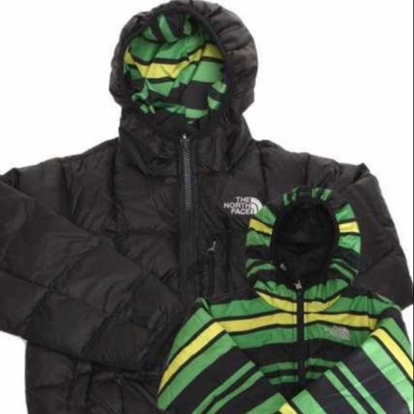 Boys reversible north face like new