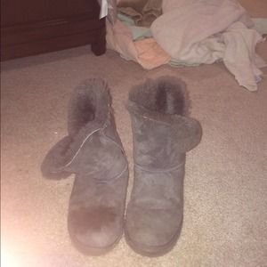 Gray Bailey button Ugg boots