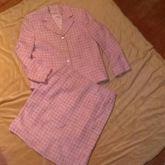 Price drop! ?? Amanda Smith Suit