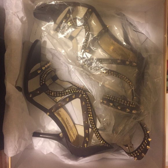 MK SANDALS - Picture 4 of 4
