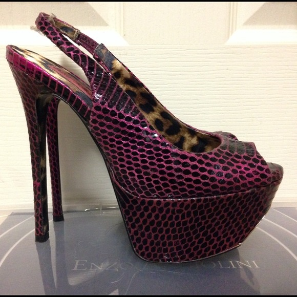 Betsy Johnson Pink Heels - Picture 2 of 3