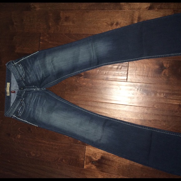 BKE Jeans SOLD - Picture 3 of 3