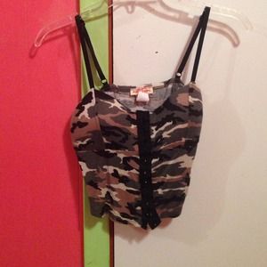 Camouflage crop top