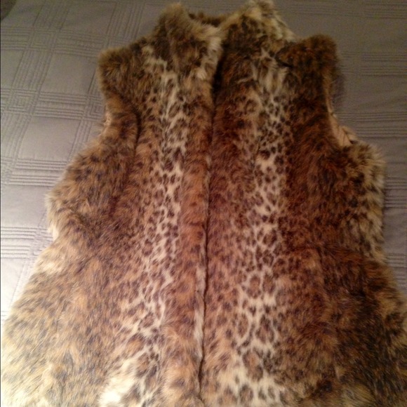 Banana republic S faux fur vest