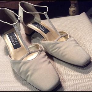 Stuart Weitzman taupe shoes