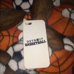 5s Detroit Pistons case