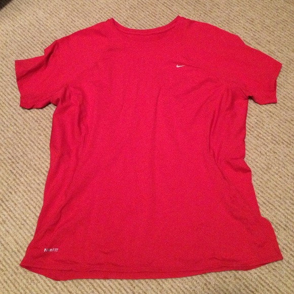 Women's Nike for dry fit red shirt XL.