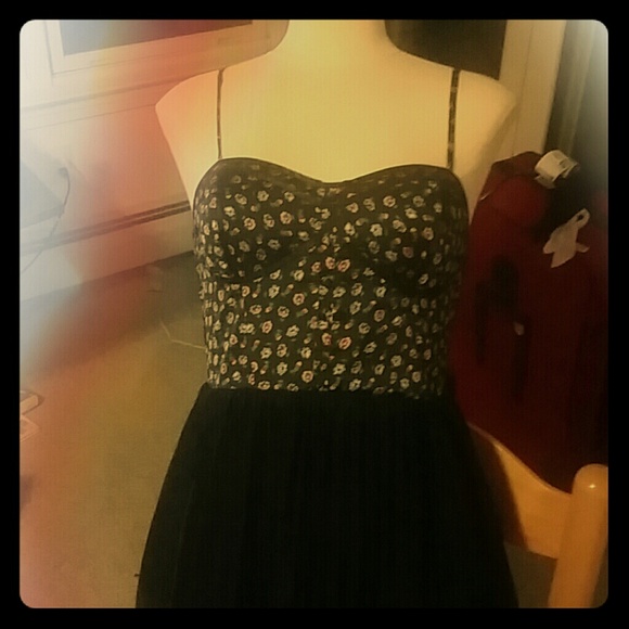 Floral American Eagle Black Dress - Picture 1 of 4