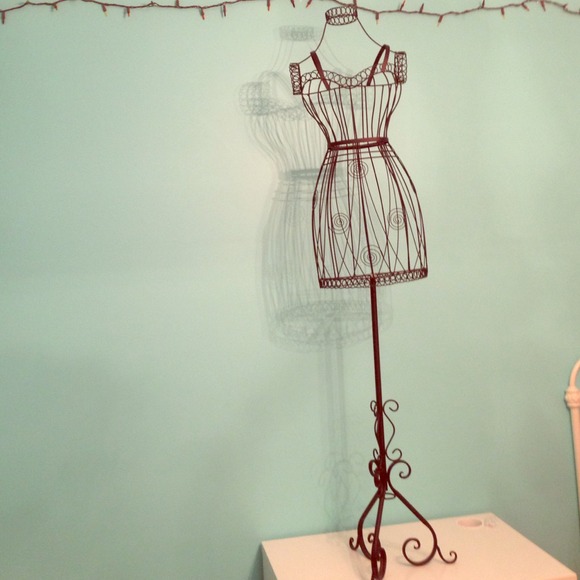 Wire metal dress form mannequin display
