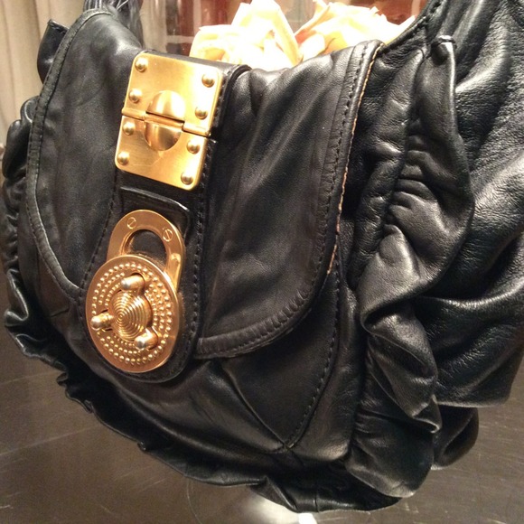 BLACK LEATHER STEVE MADDEN PURSE